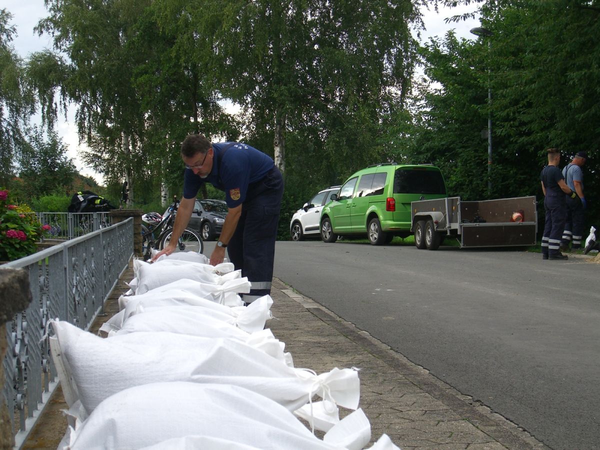 Leine On De Leinetal Online News Hochwasser Lässt Einsatzkräfte Nicht Zur Ruhe Kommen