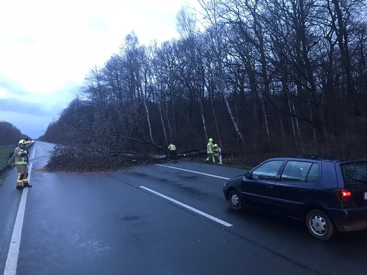 leineon.de Online News Autobahn gesperrt