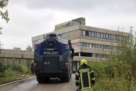 Ronnenberg: Pkw aufgebrochen und beschädigt - Polizei sucht Zeugen