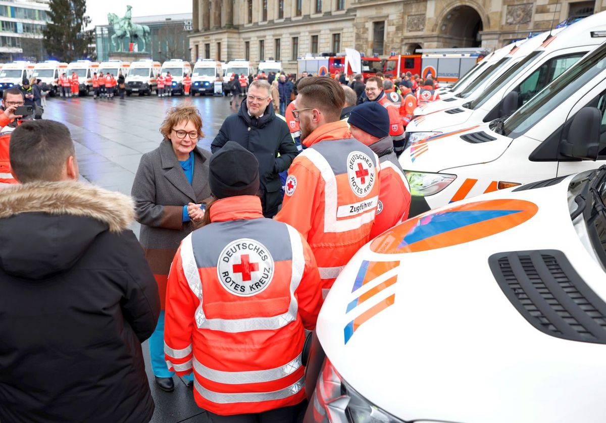 Leine-on.de - Leinetal Online News: Innenministerin übergibt 26 ...